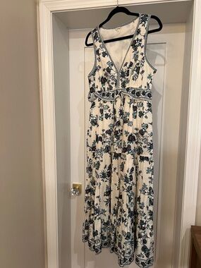 Max Studio London Floral Print Maxi Dress | Large | Cream & Blue